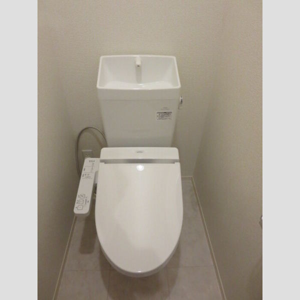 トイレ (温水洗浄暖房便座)