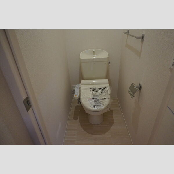 トイレ (温水洗浄暖房便座)