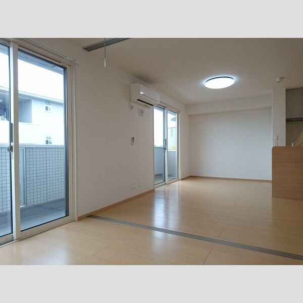 居室・リビング (南洋室・LDK)