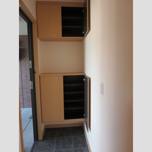 玄関 (シューズボックス)