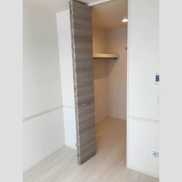 収納 (ウォークインクローゼット)