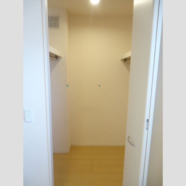 収納 (ウォークインクローゼット)