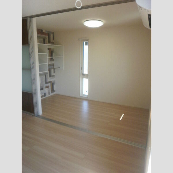 その他 (南洋間)