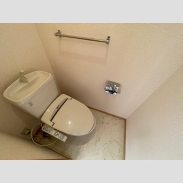 トイレ (温水洗浄暖房便座)