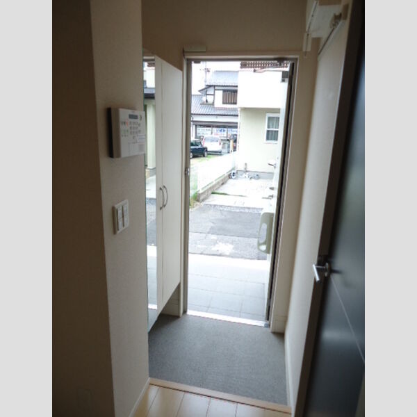 玄関 (玄関)