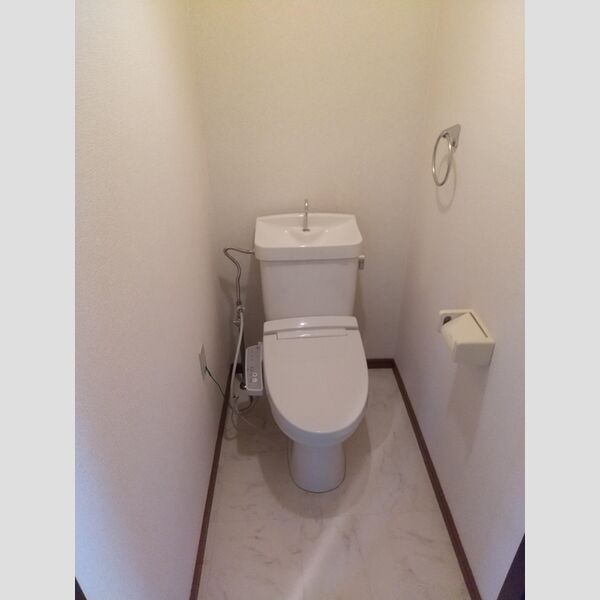 トイレ (温水洗浄暖房便座)