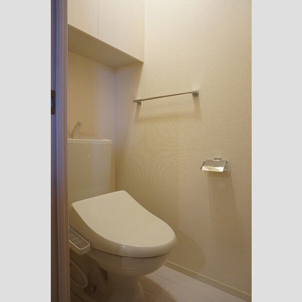 トイレ (トイレ)