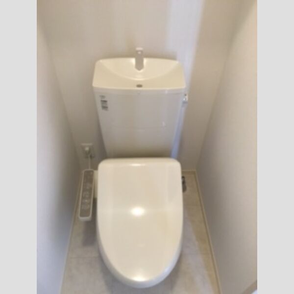 トイレ (温水洗浄暖房便座付トイレ)