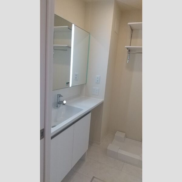 洗面所 (洗髪洗面化粧台)