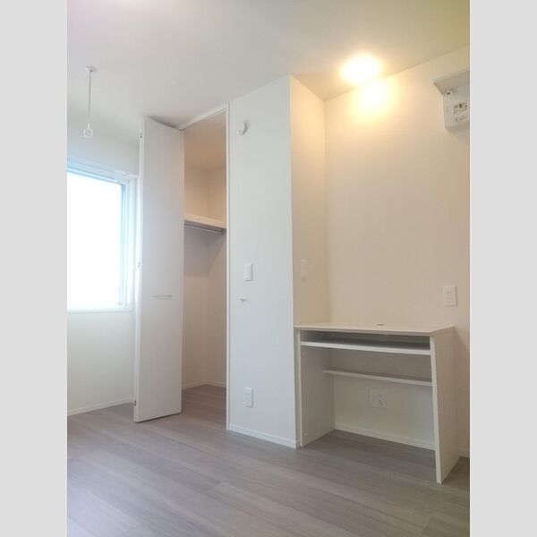 その他 (洋室　クローゼット　棚)