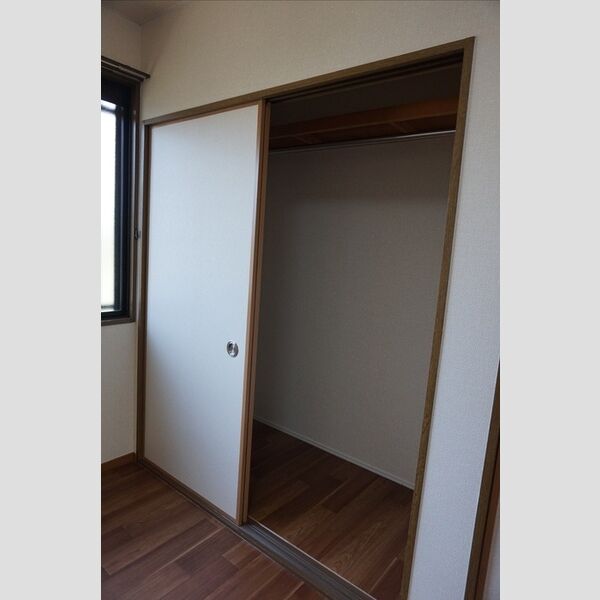 収納 (押し入れ)