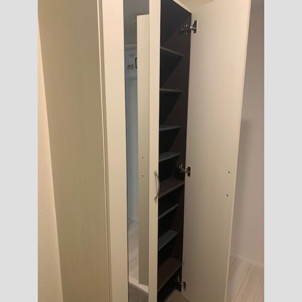 玄関 (シューズボックス)