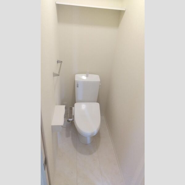 トイレ (温水洗浄暖房便座)