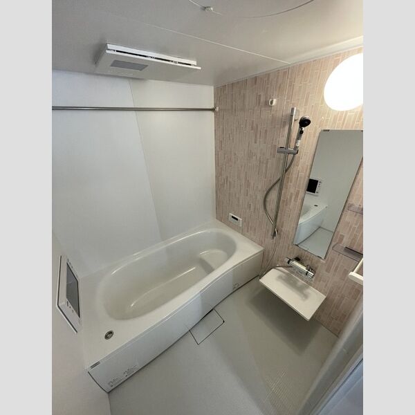 バス (一坪風呂(追い焚き給湯・浴室テレビ・浴室換気乾燥機付き))