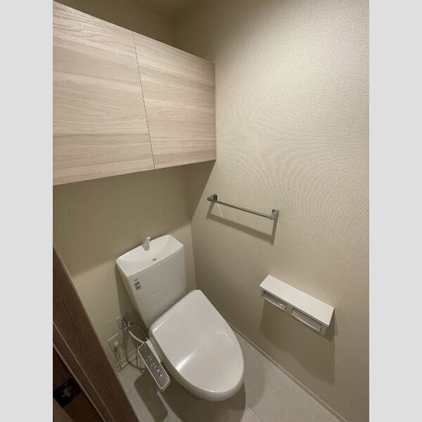 トイレ (トイレ(温水洗浄暖房便座))