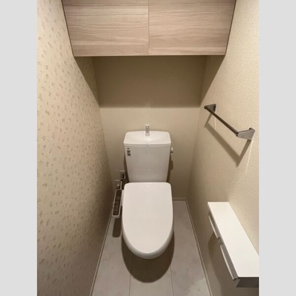 トイレ (トイレ(温水洗浄暖房便座))