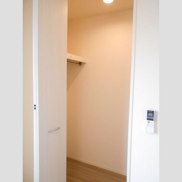 収納 (ウォークインクローゼット)