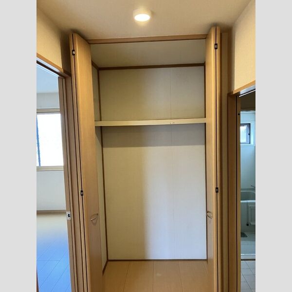 収納 (物入)