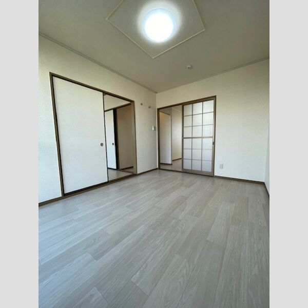 その他 (南東洋室)