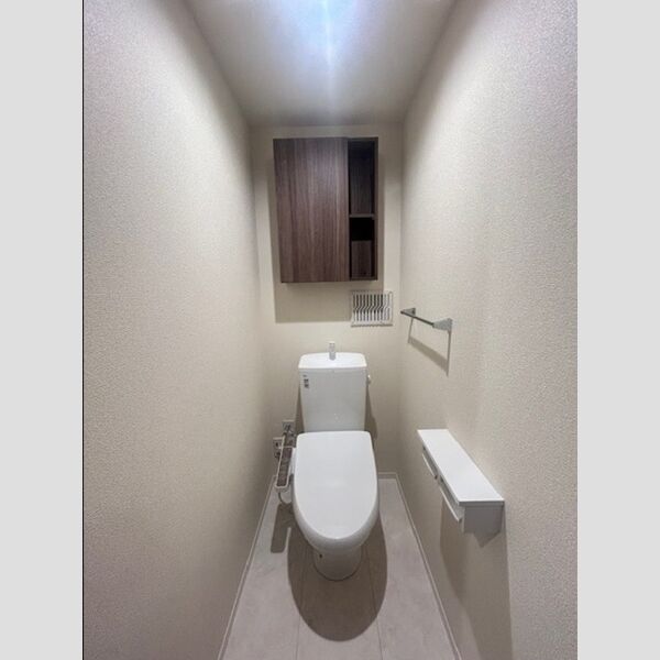 トイレ (温水洗浄暖房便座)