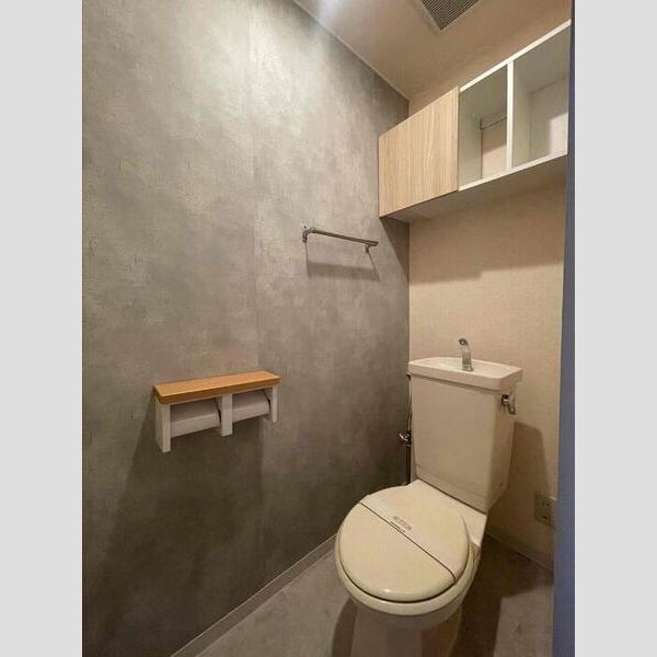 トイレ (温水洗浄暖房便座)