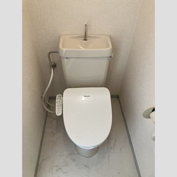 トイレ (温水洗浄暖房便座)