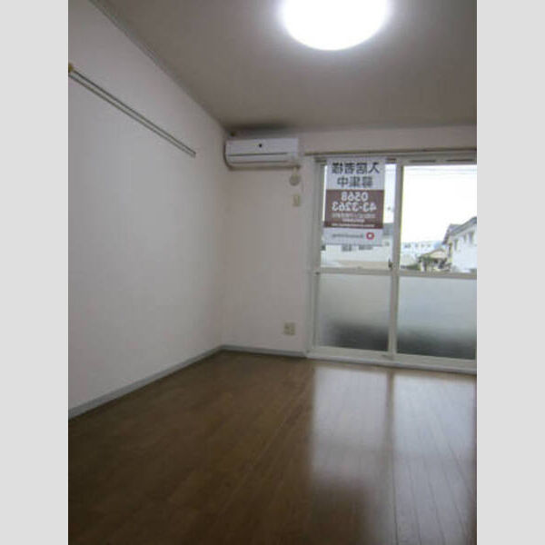 居室・リビング (南洋室)