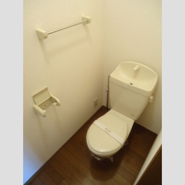 トイレ (トイレ)