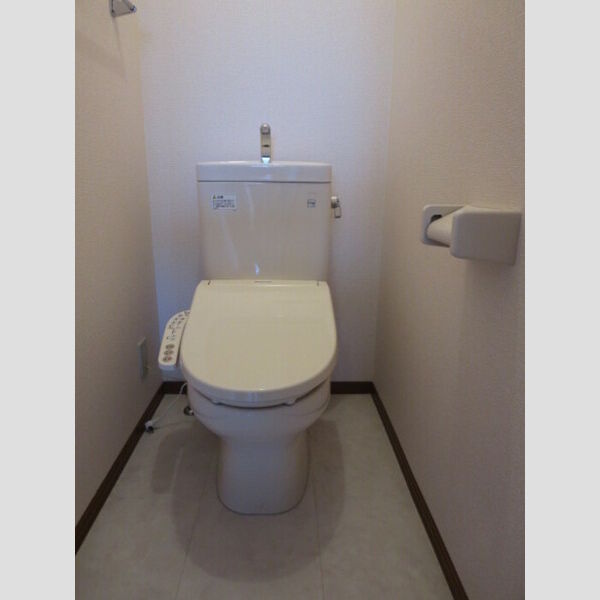 トイレ (トイレ)