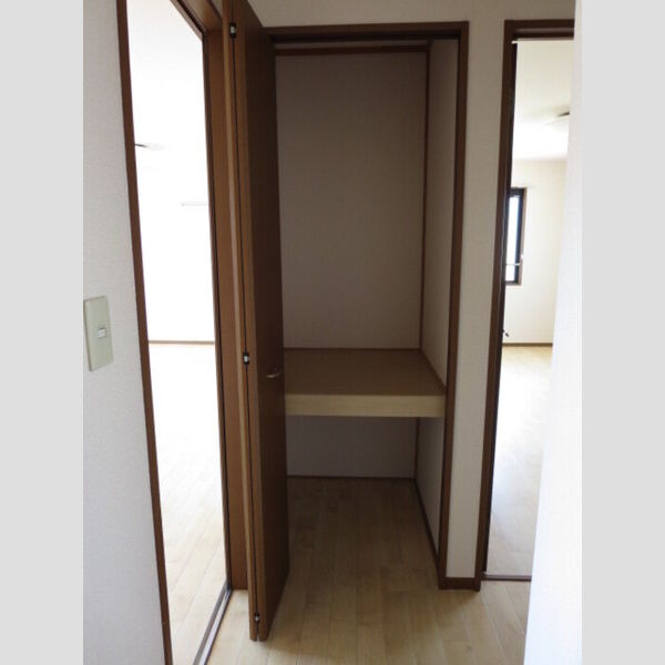 収納 (廊下収納)