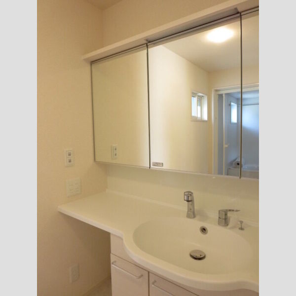 洗面所 (洗髪洗面化粧台)