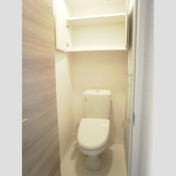 トイレ (温水洗浄暖房便座)