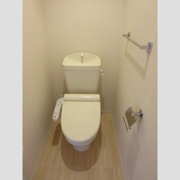 トイレ (トイレ)