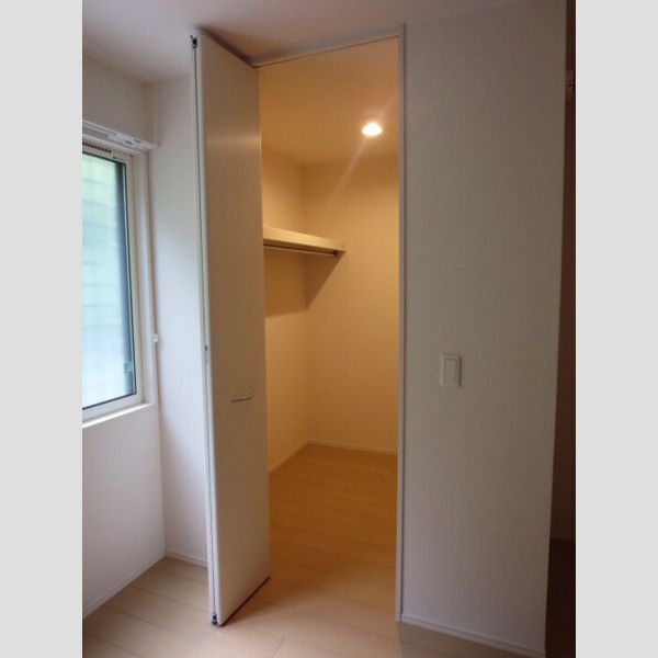 収納 (ウォークインクローゼット)