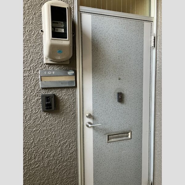 玄関 (玄関ドア)