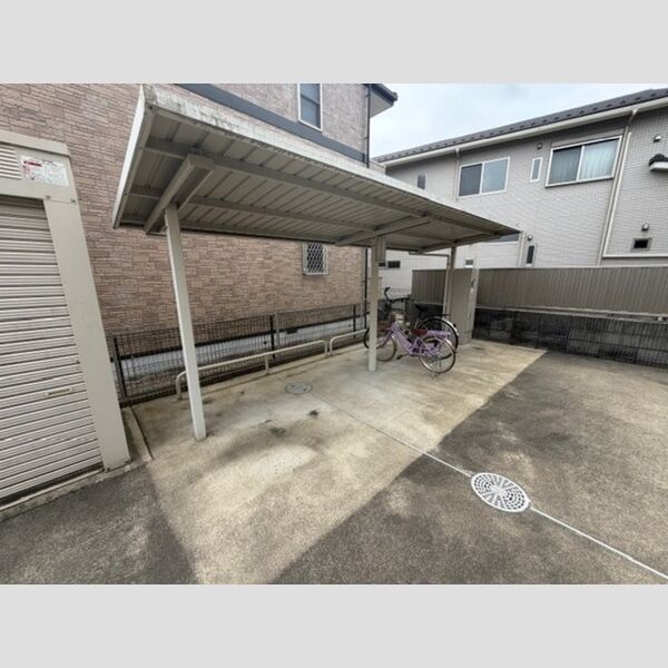 その他設備 (駐輪場)