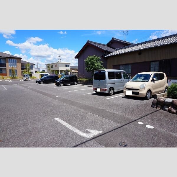 駐車場 (駐車場)