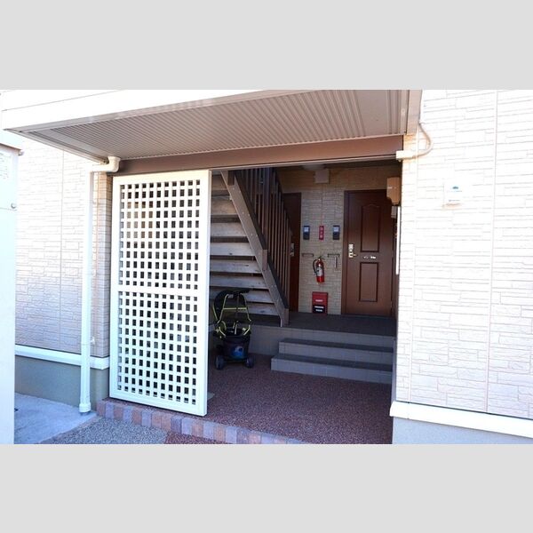 エントランス (エントランス)