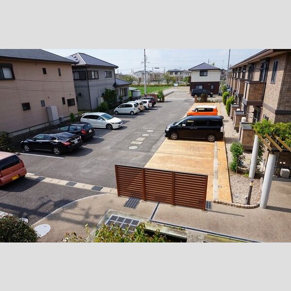 駐車場 (駐車場)