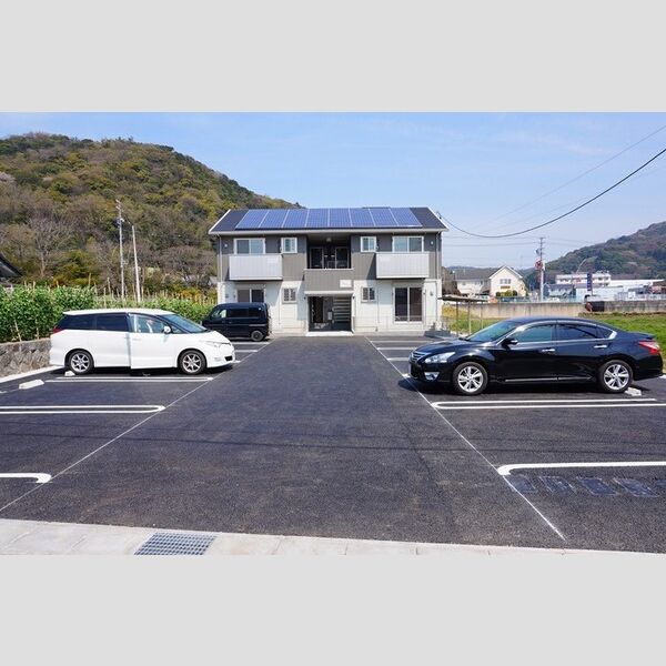 駐車場 (駐車場)