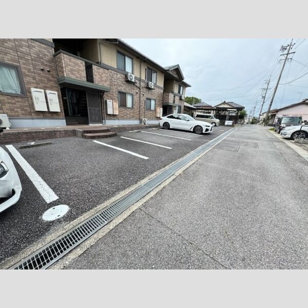 駐車場 (駐車場)
