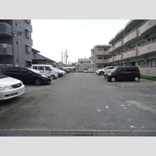 駐車場 (駐車場)