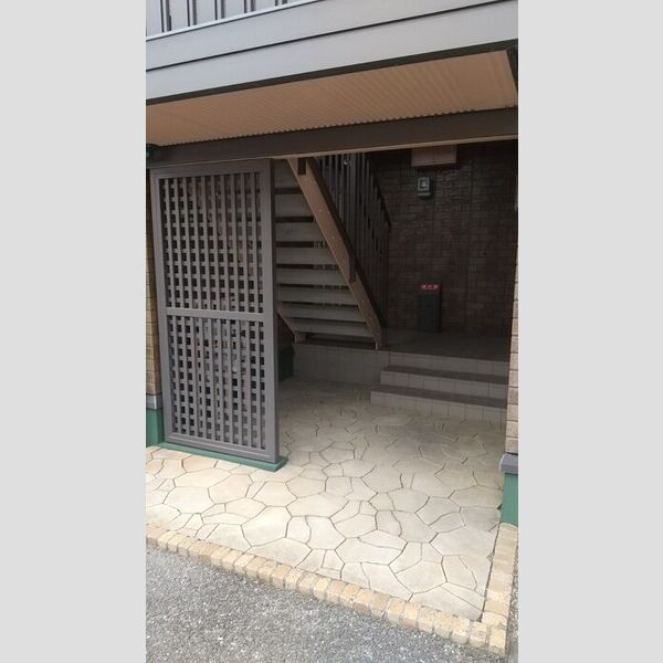 エントランス (階段室)