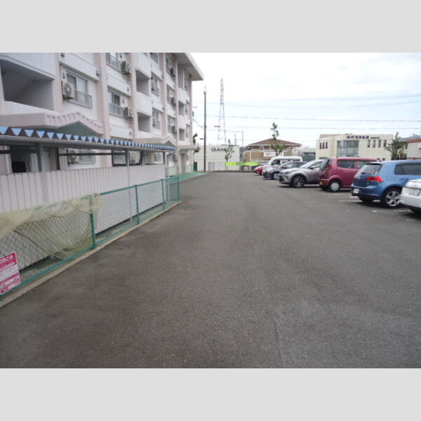 駐車場 (北側駐車場)
