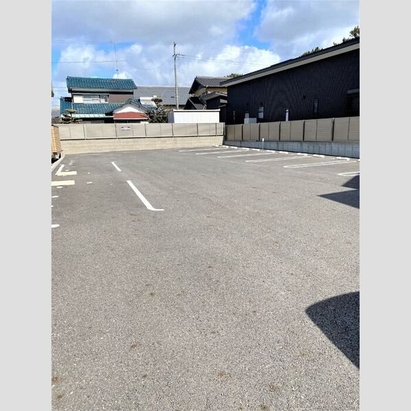 現地周辺 (駐車場)