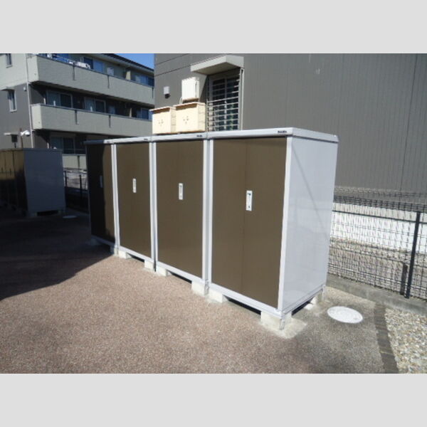 現地周辺 (専用物置)