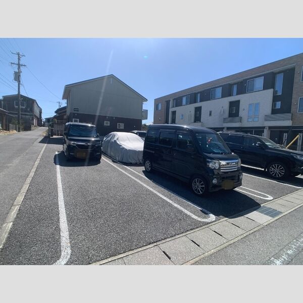 現地周辺 (駐車場)