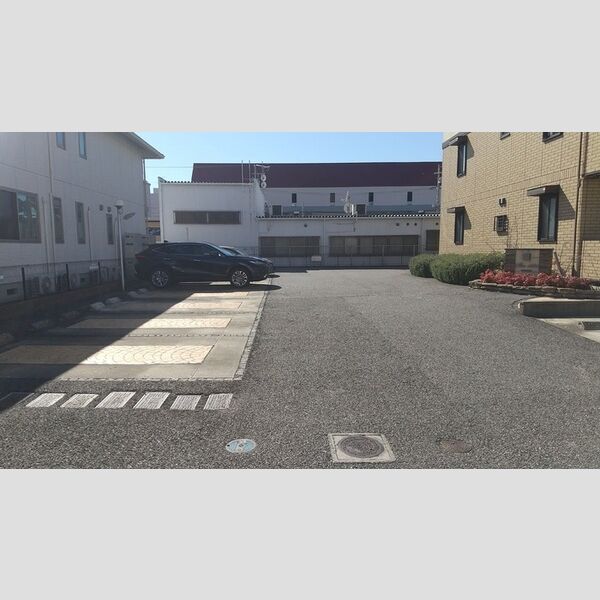 駐車場 (駐車場)