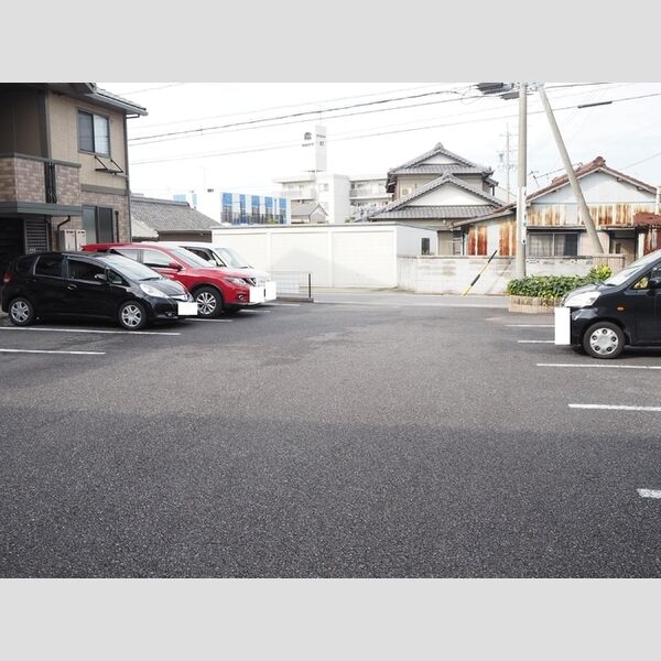 駐車場 (駐車場)