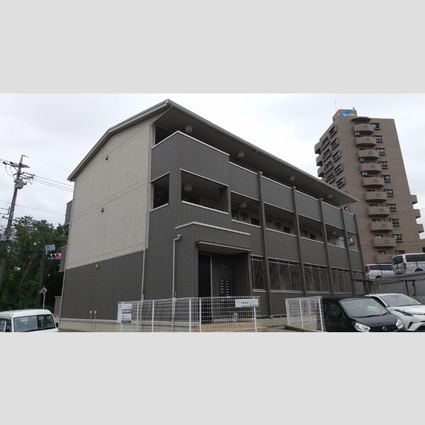 建物外観 (北側外観)